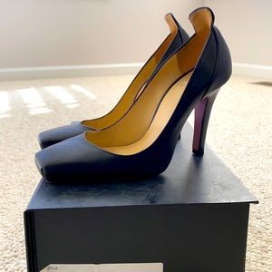 Herve Leger Evelyn Black heels